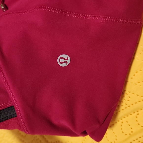 Rare Lululemon Fleece Out JacketBerry RumbleRelease Date: 11/2015 - Picture 14 of 16